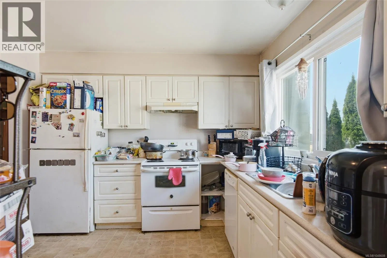Photo 4 of 13 at #28 – 4110 Kendall Avenue