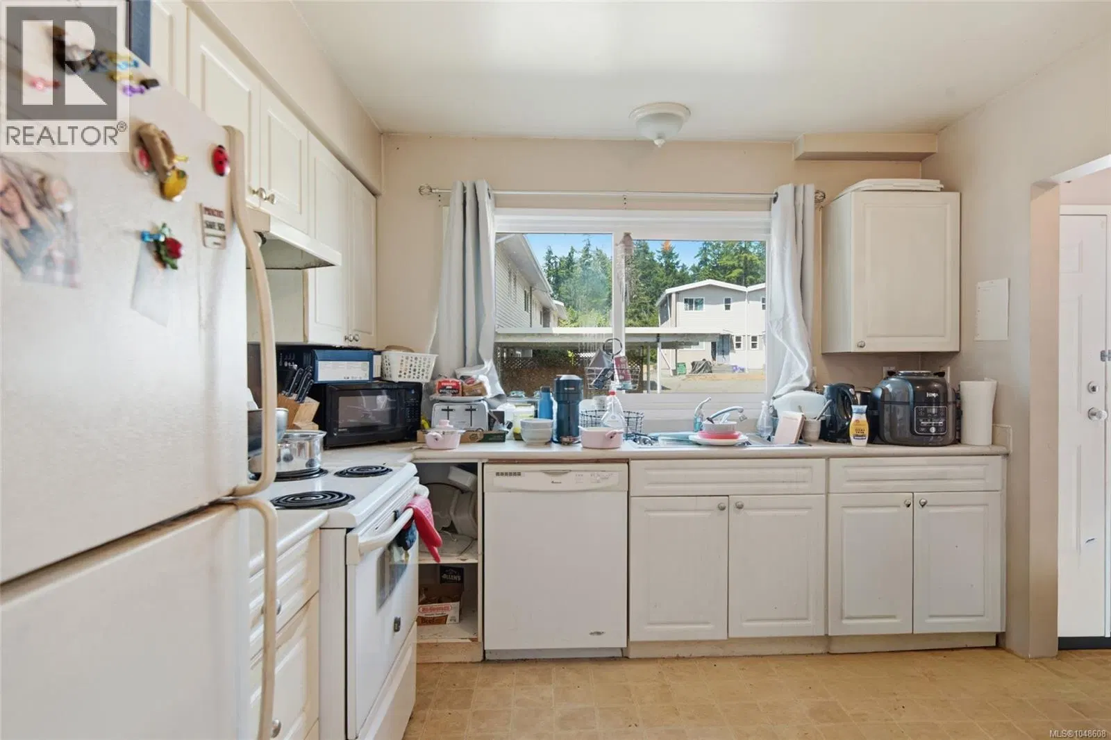 Photo 5 of 13 at #28 – 4110 Kendall Avenue