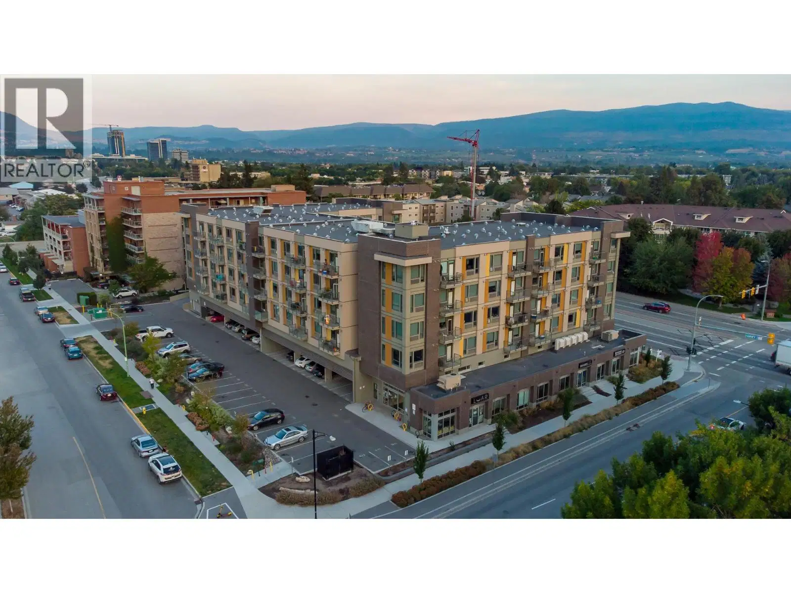 #618 – 925 Leon Avenue