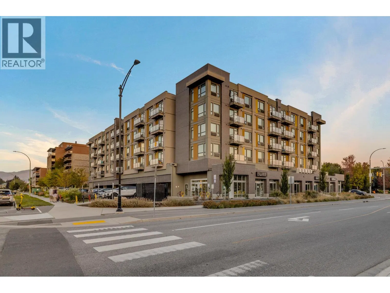 Photo 2 of 14 at #618 – 925 Leon Avenue
