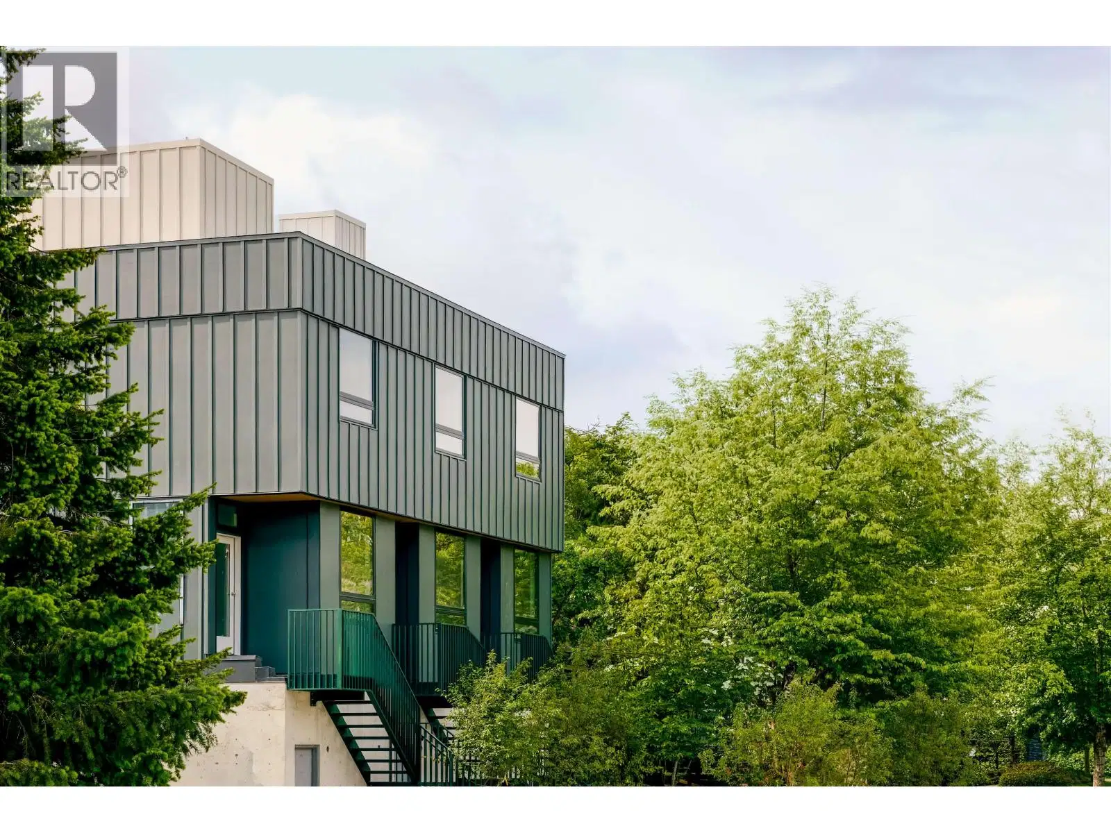 #5 – 37940 FOURTH Avenue