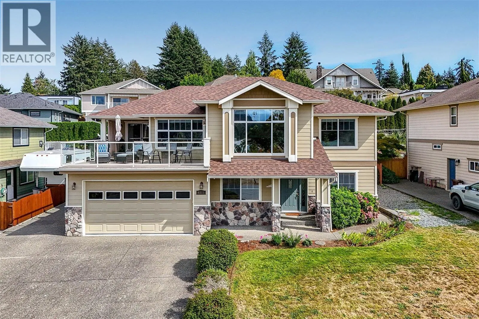 Photo 2 of 65 at 6315 Central Saanich Road