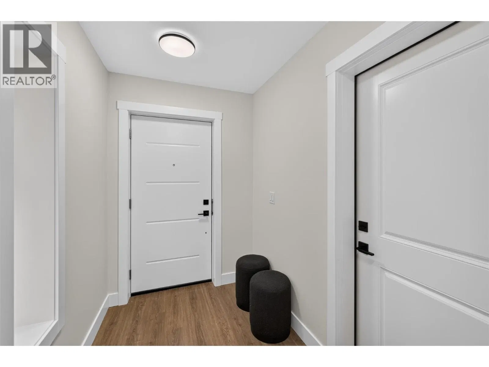 Photo 5 of 38 at #53 – 4926 Timber Ridge Road