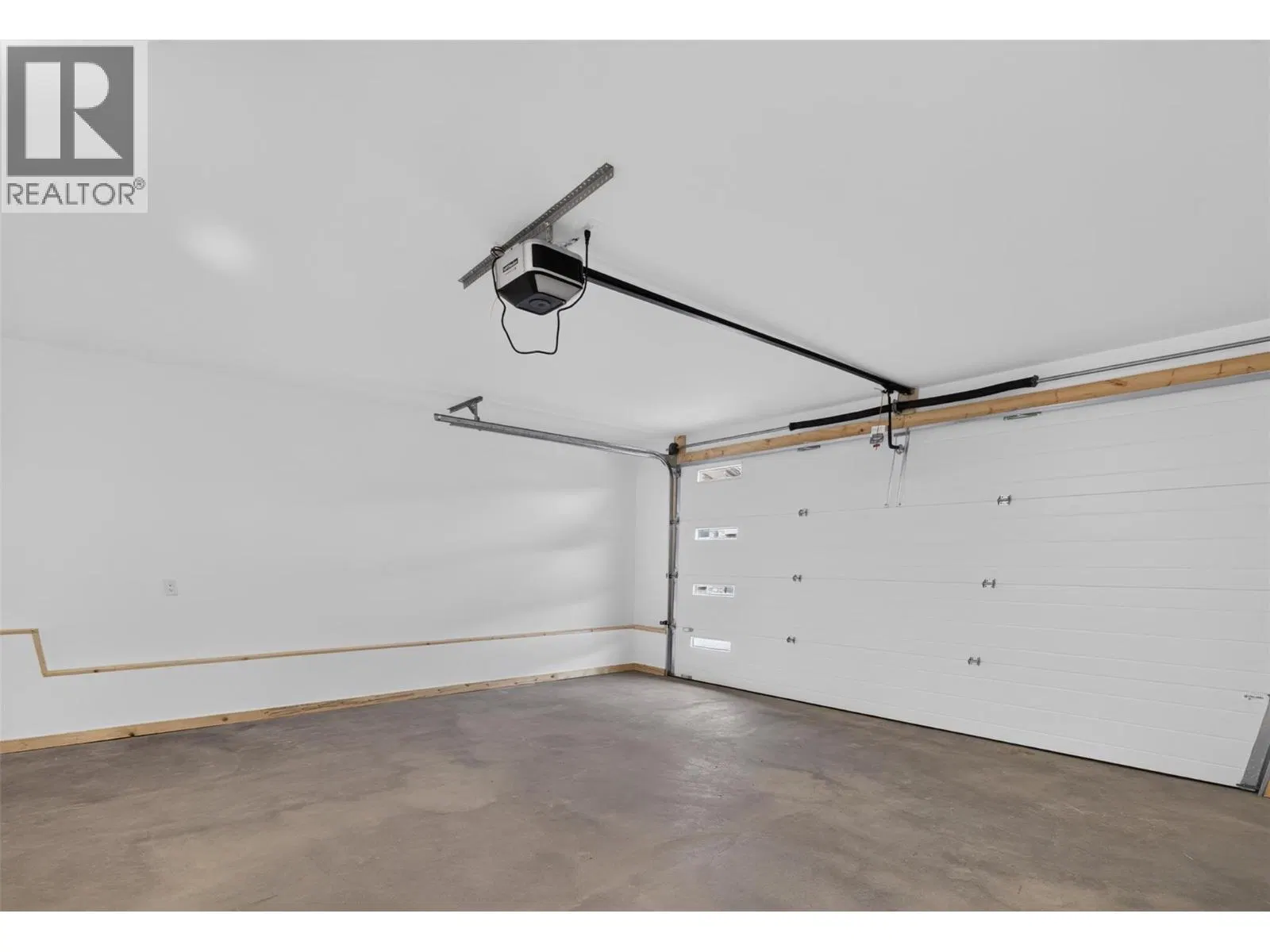 Photo 3 of 30 at #51 – 4926 Timber Ridge Road