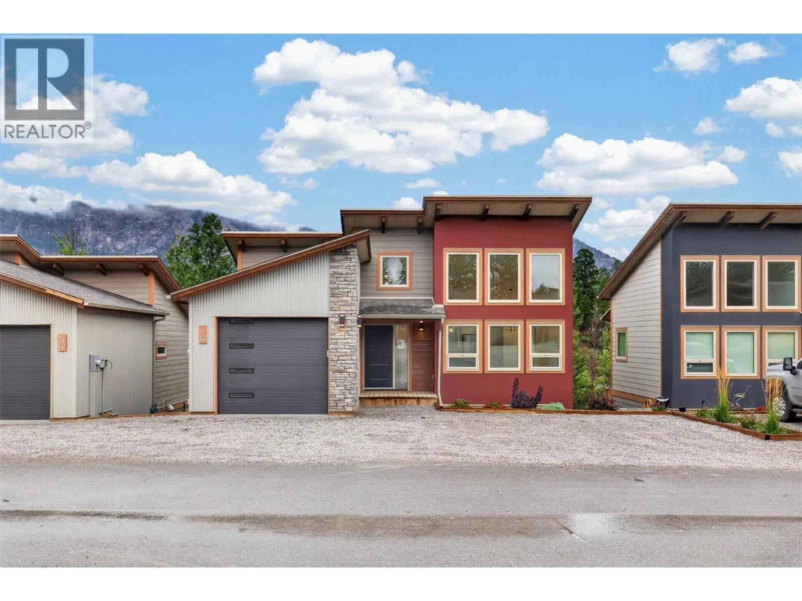 Photo 2 of 34 at #48 – 4926 Timber Ridge Road