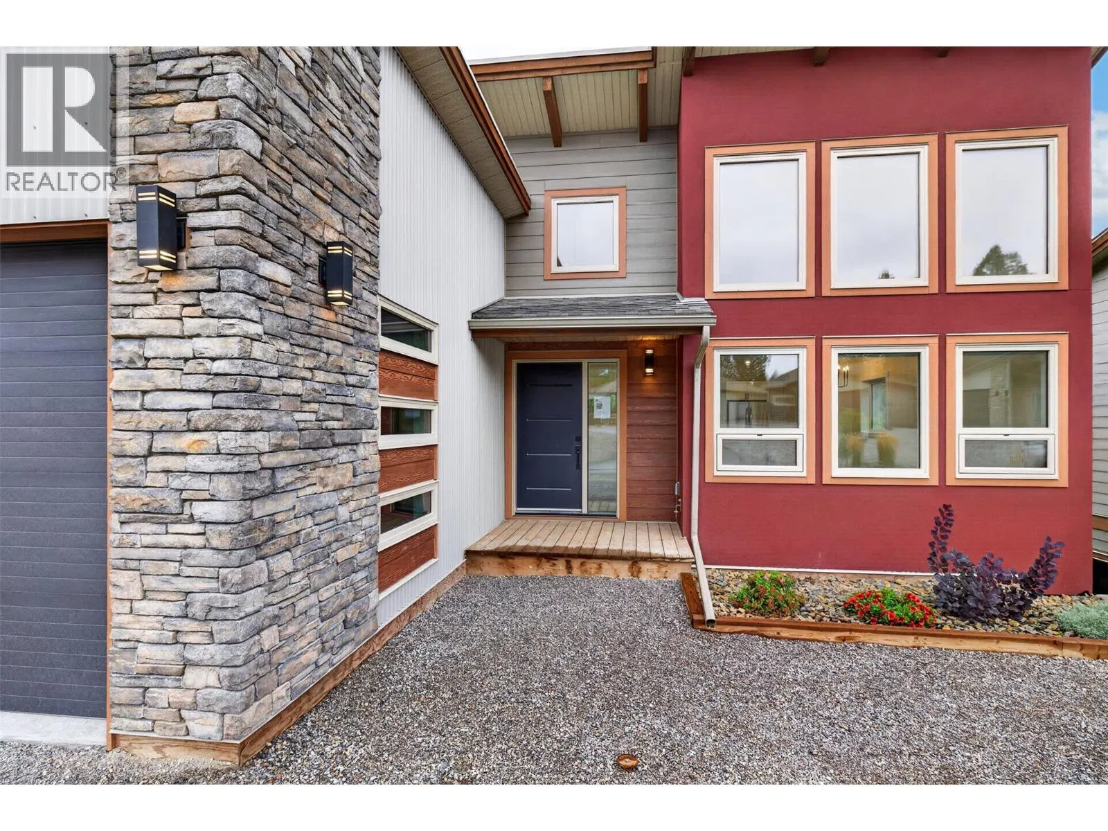 Photo 3 of 34 at #48 – 4926 Timber Ridge Road