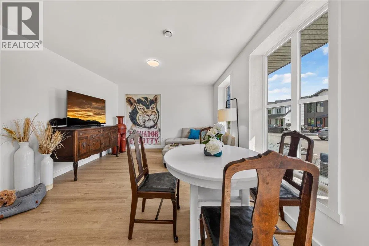 Photo 5 of 49 at #46 – 2098 Pine Tree Way