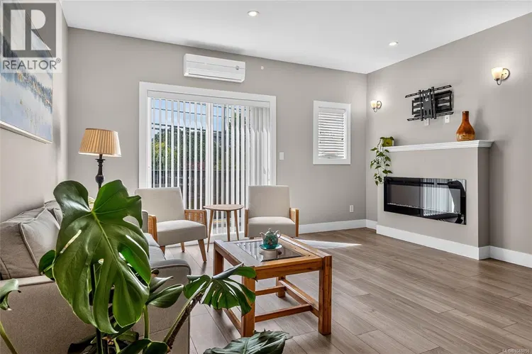 Photo 4 of 35 at #105 – 2821 Jacklin Road