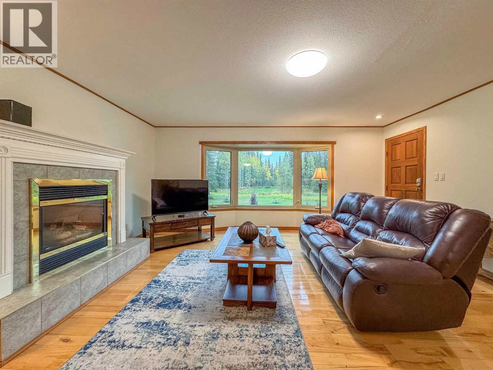 Photo 4 of 40 at 1705 MILLAR Road