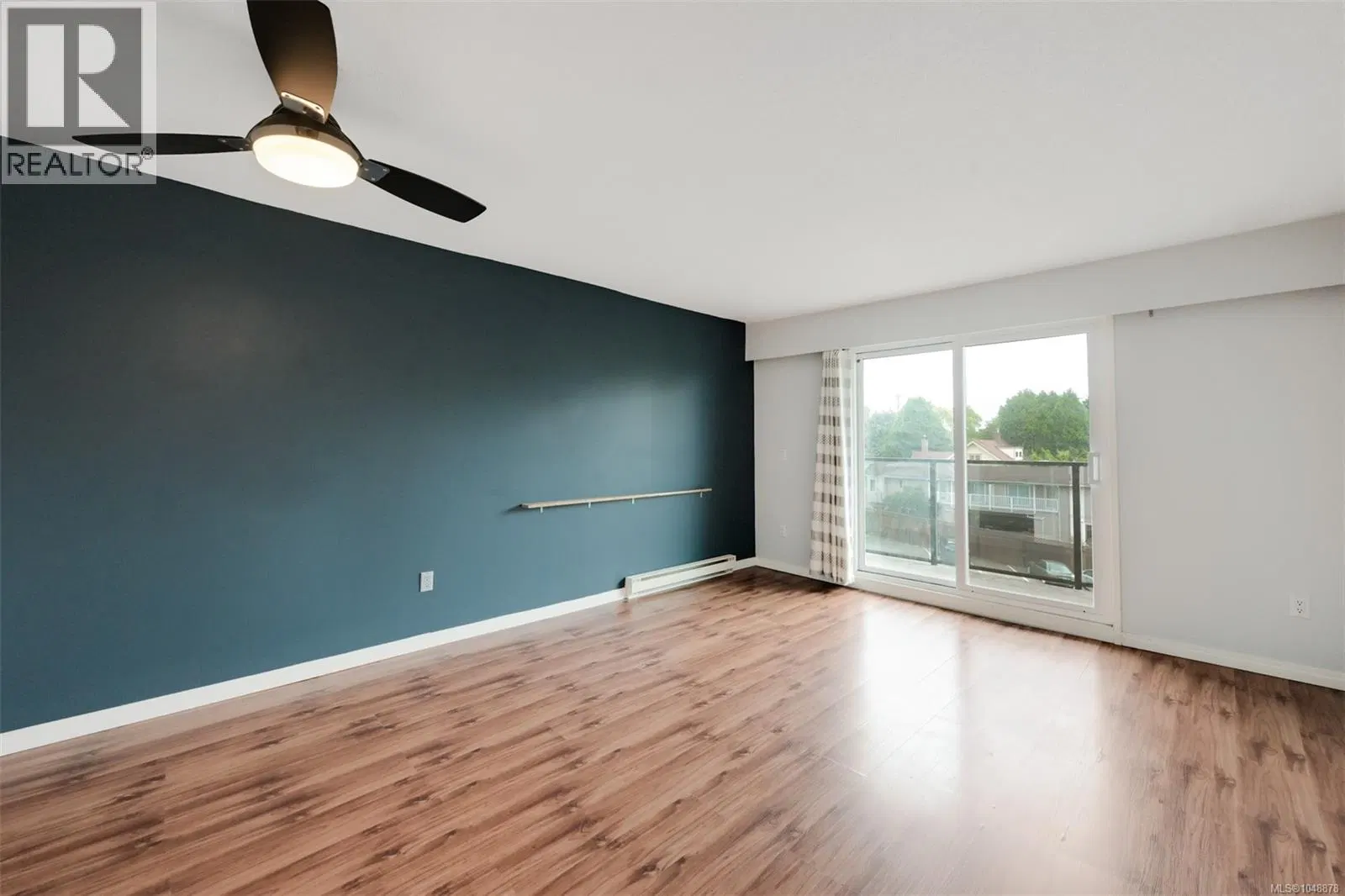 Photo 5 of 33 at #403 – 859 Carrie Street