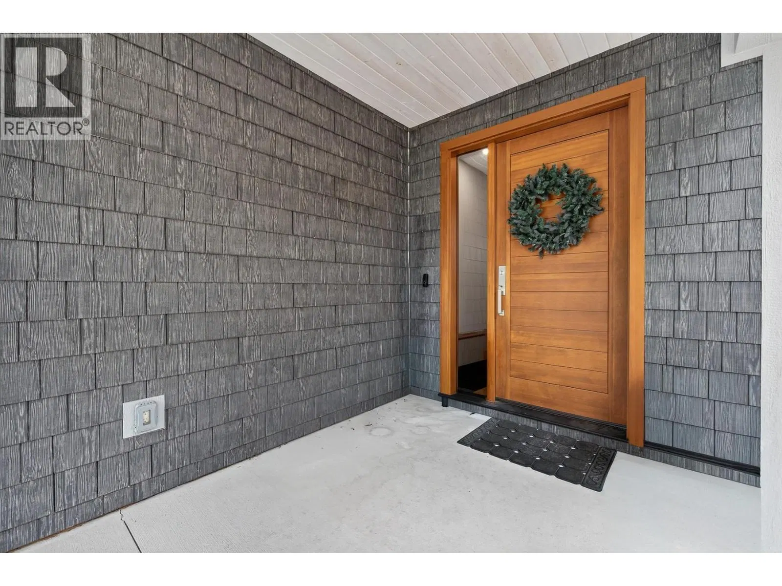 Photo 5 of 71 at 2291 4B Avenue