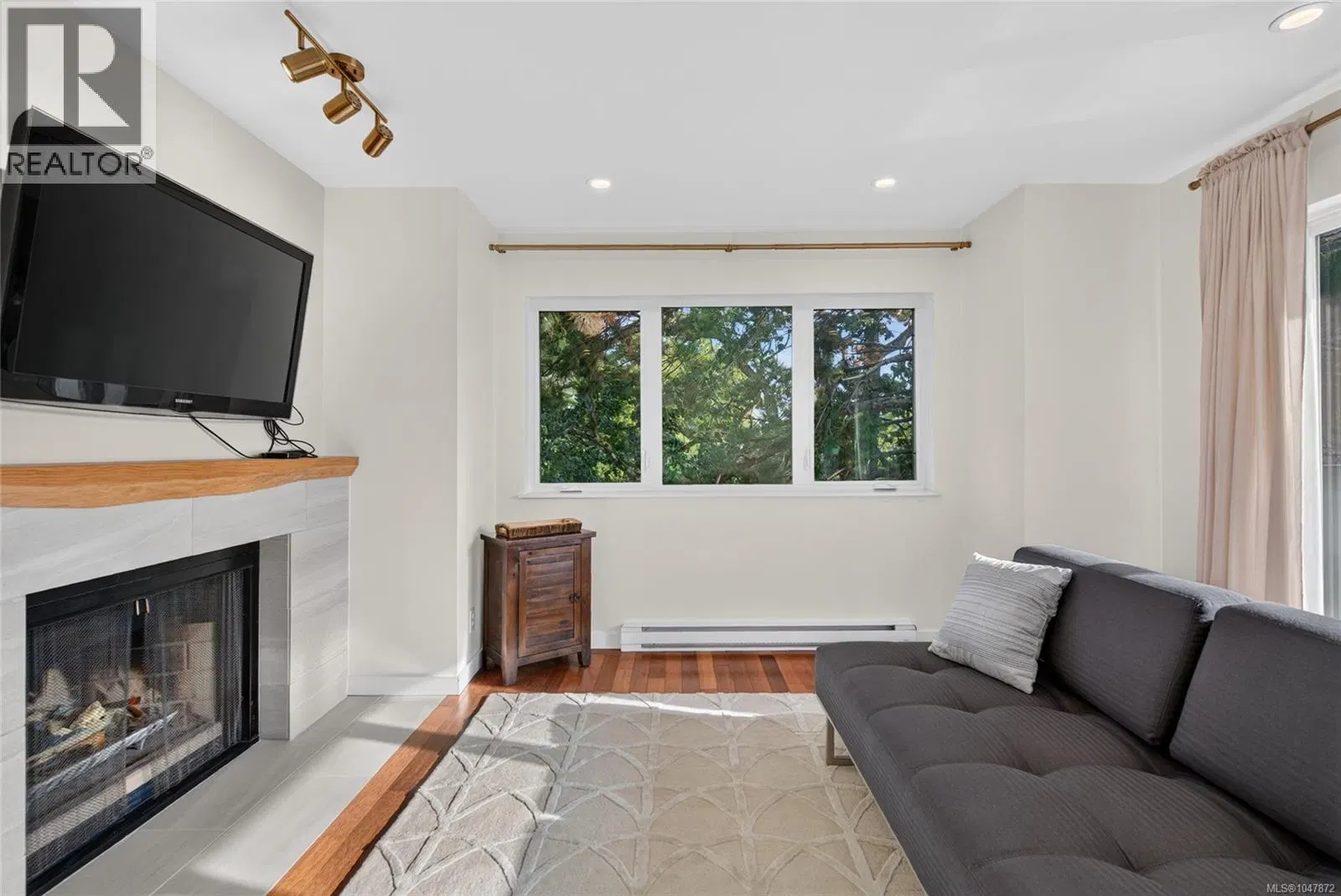 Photo 5 of 18 at #303 – 1619 Morrison Street