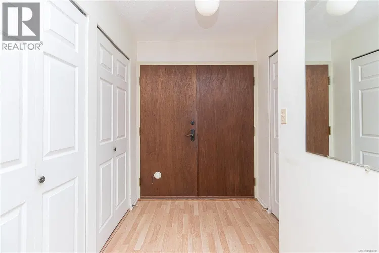 Photo 4 of 30 at #501 – 2910 Cook Street