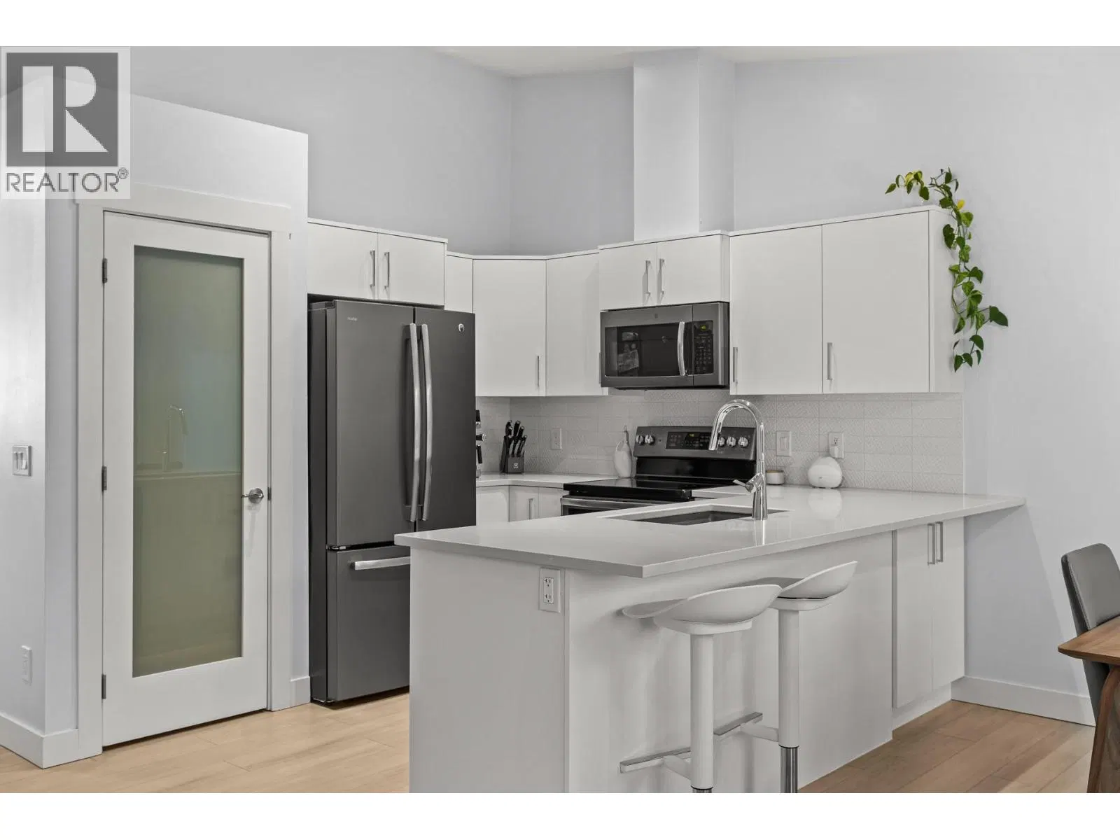Photo 2 of 55 at #20 – 225 Glen Park Drive