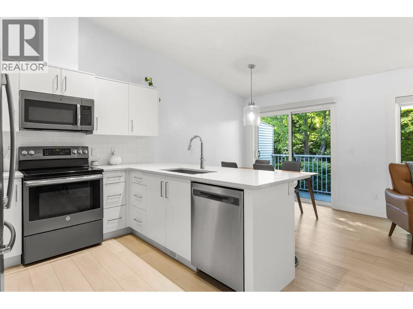 Photo 3 of 55 at #20 – 225 Glen Park Drive