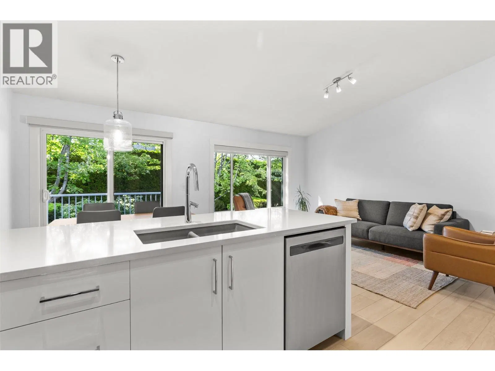 Photo 5 of 55 at #20 – 225 Glen Park Drive