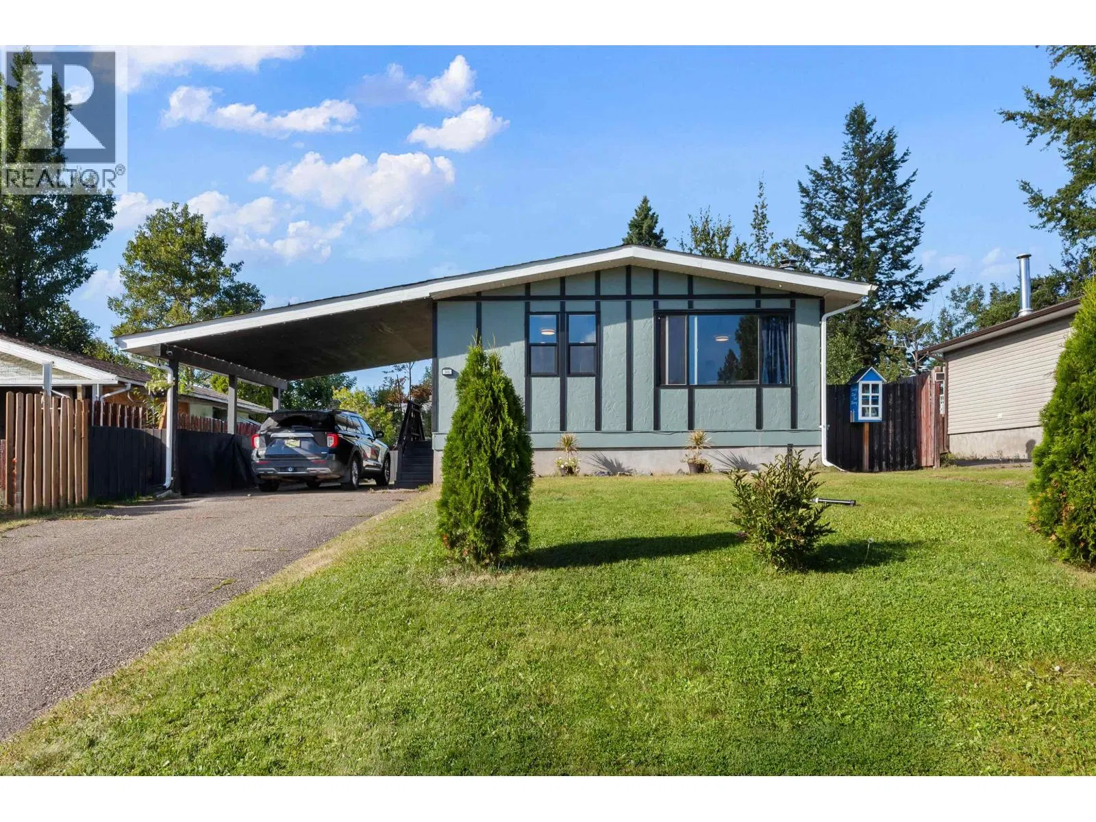 Photo 1 of 32 at 346 CORLESS Crescent