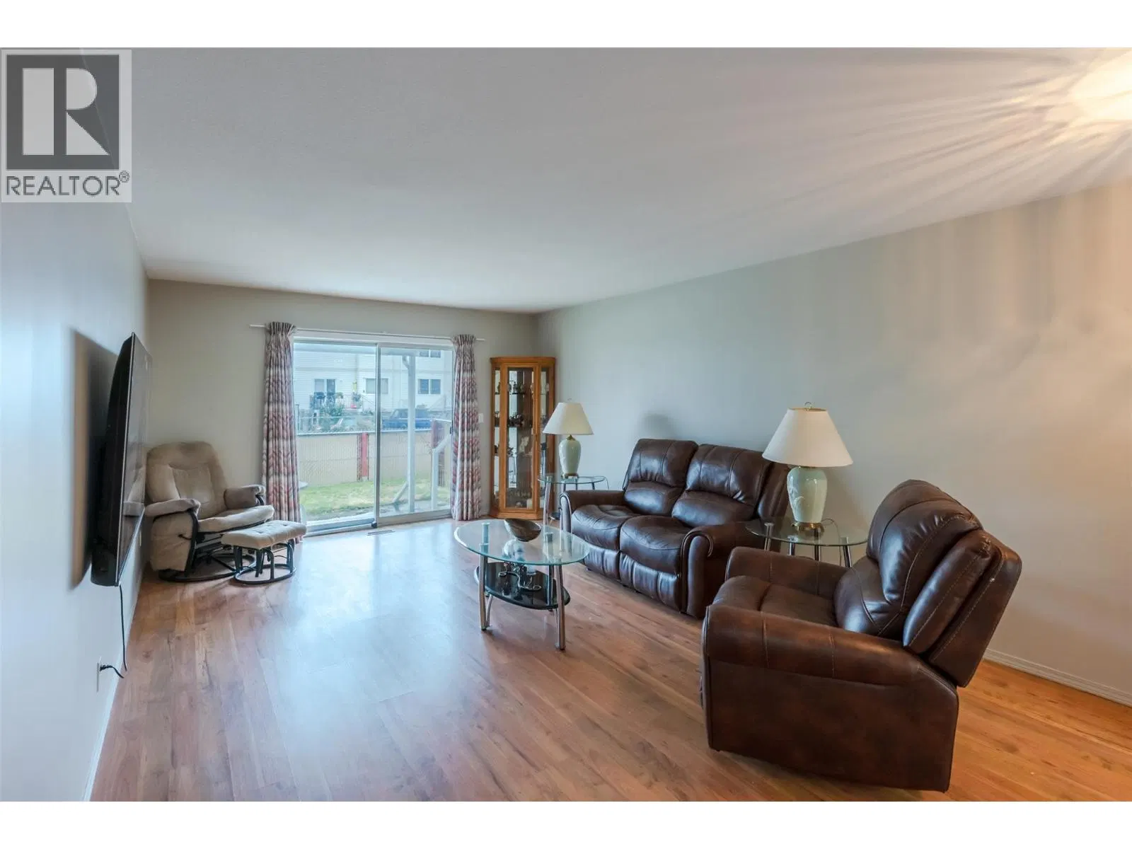 Photo 2 of 29 at #5 – 980 CEDAR Street
