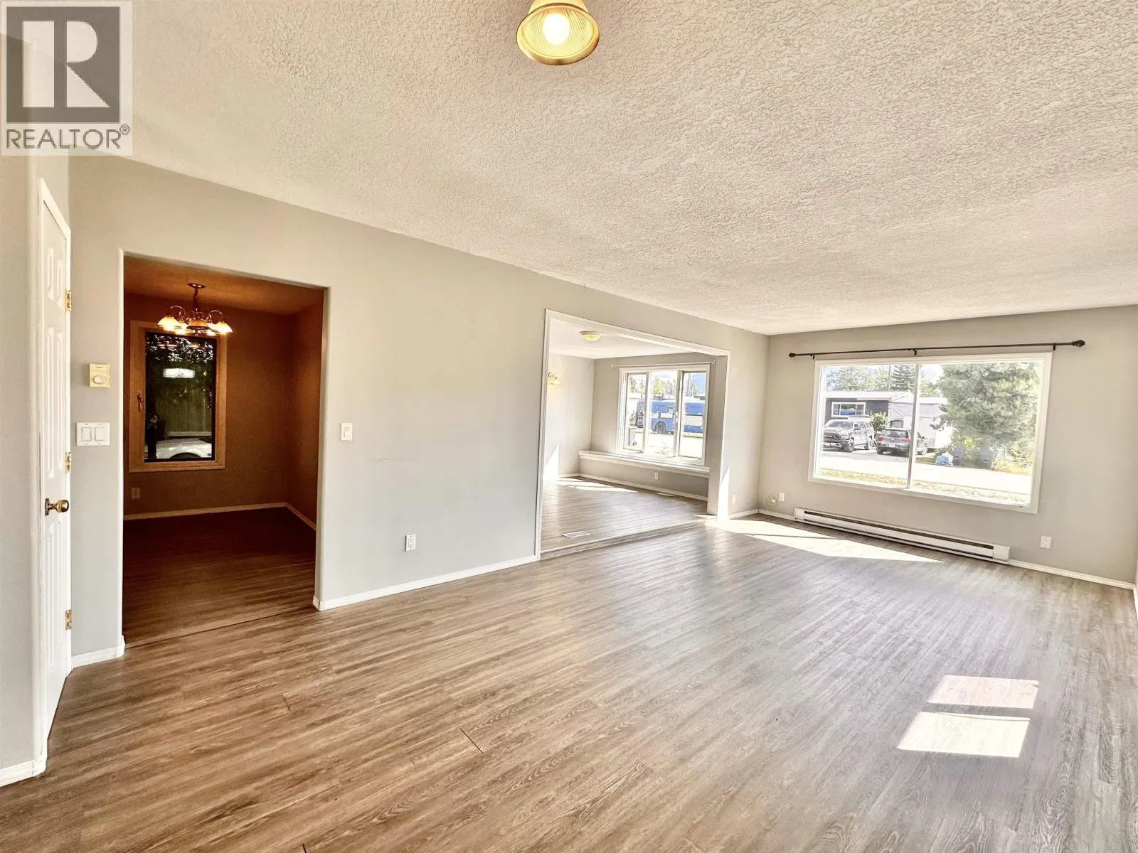 Photo 5 of 16 at 1144 4TH Avenue