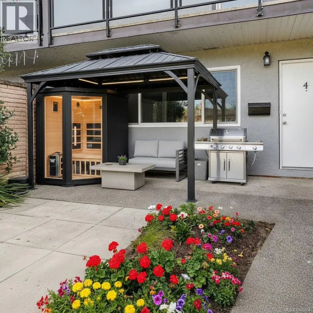 Photo 2 of 30 at #4 – 740 Wilson Street