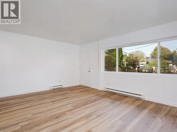 Photo 4 of 30 at #4 – 740 Wilson Street
