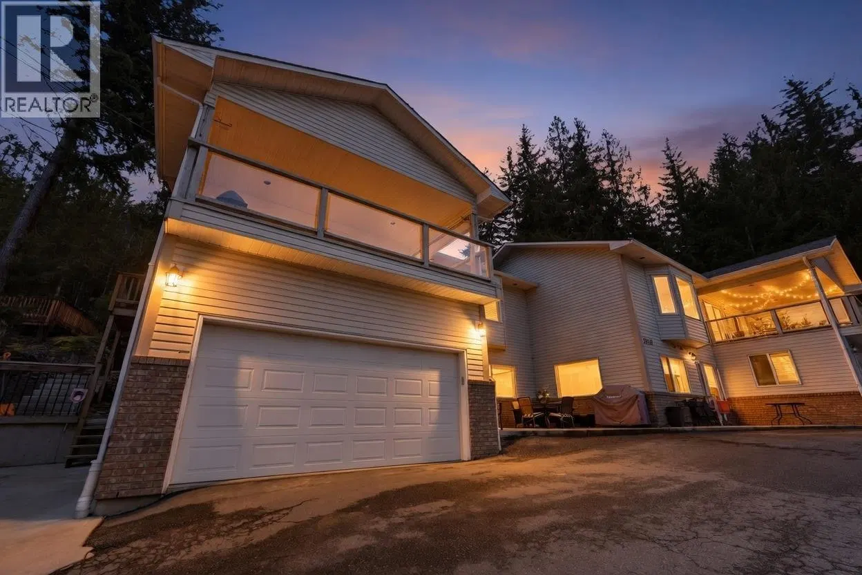 Photo 1 of 24 at D – 3610 Eagle Bay Road
