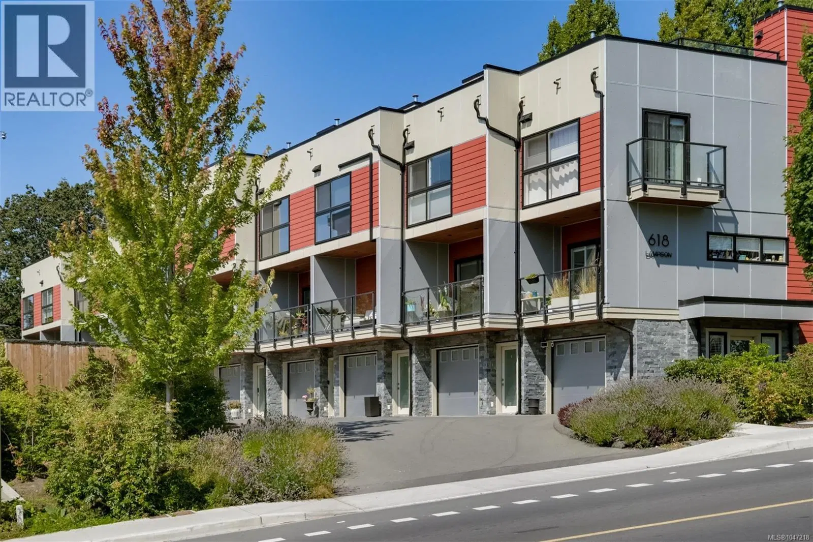Photo 2 of 41 at #6 – 618 Lampson Street