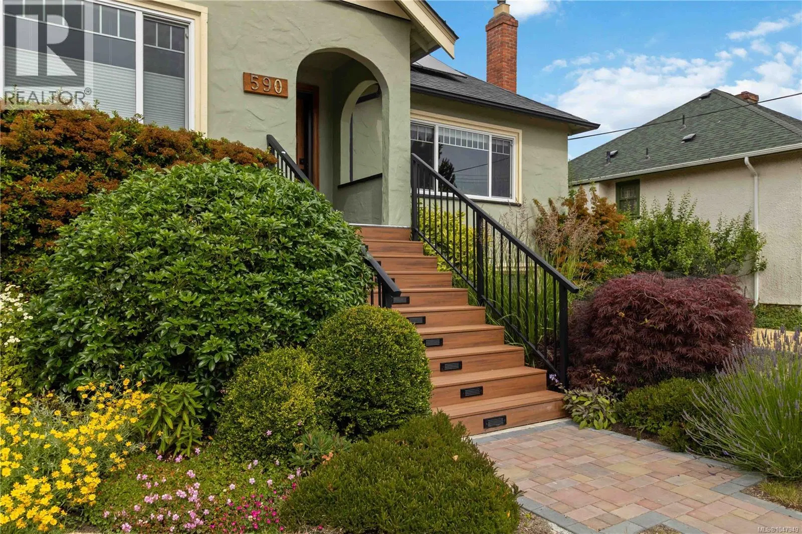 Photo 5 of 59 at 590 Monterey Avenue