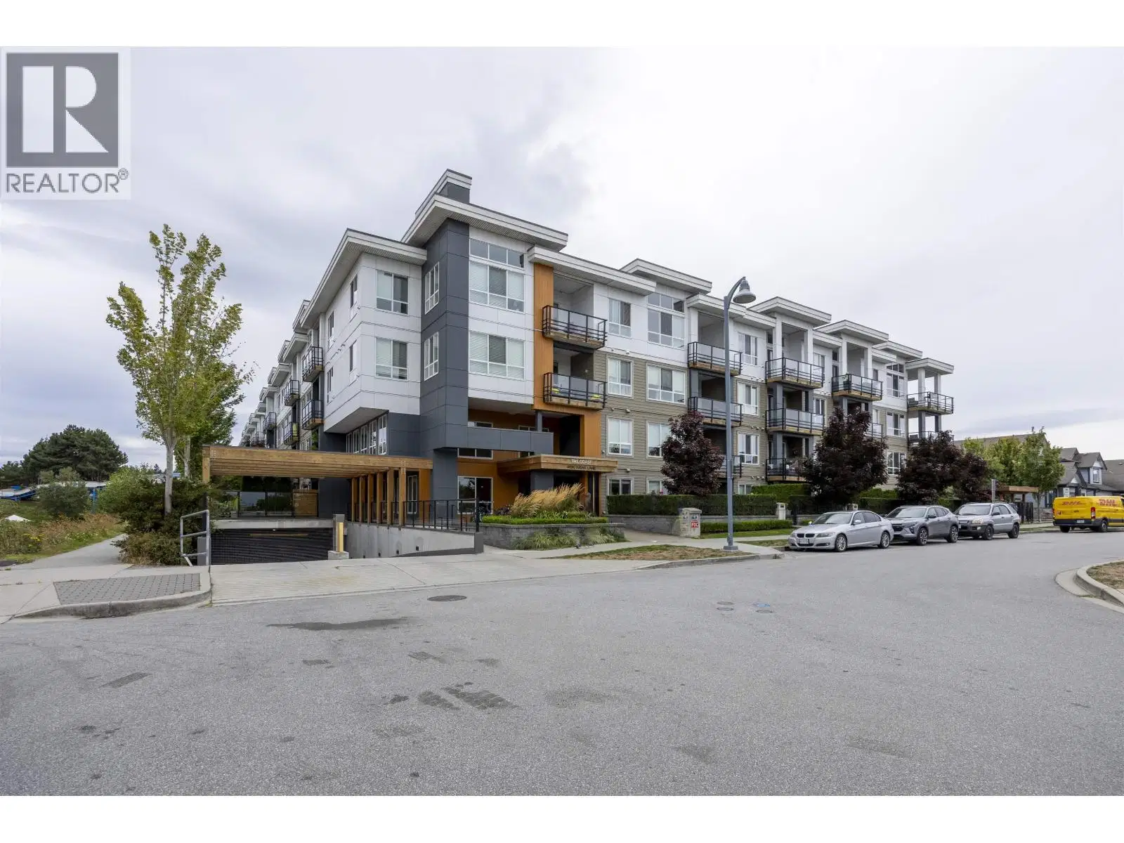 #417 – 4690 HAWK Lane