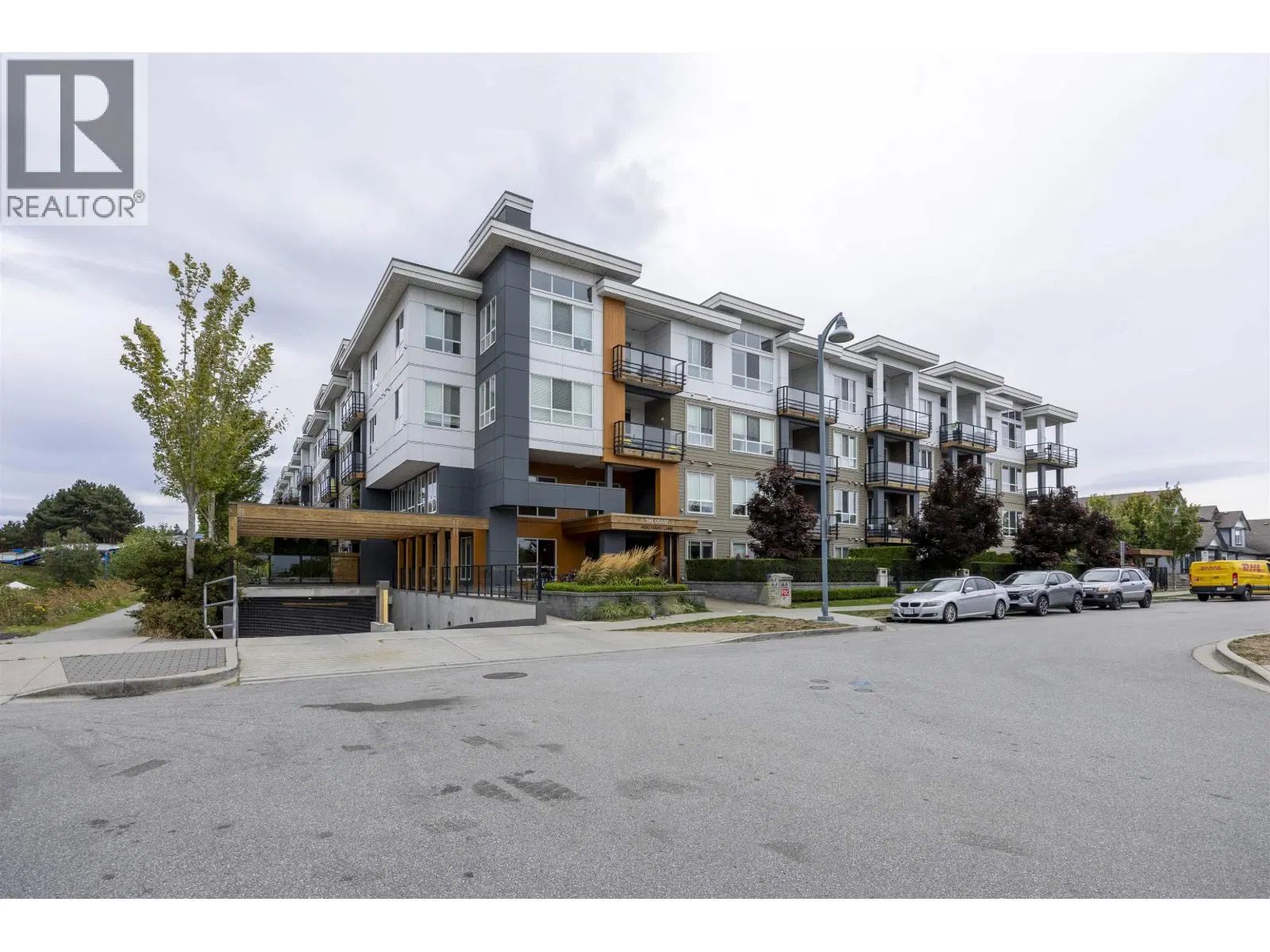 Photo 1 of 22 at #417 – 4690 HAWK Lane