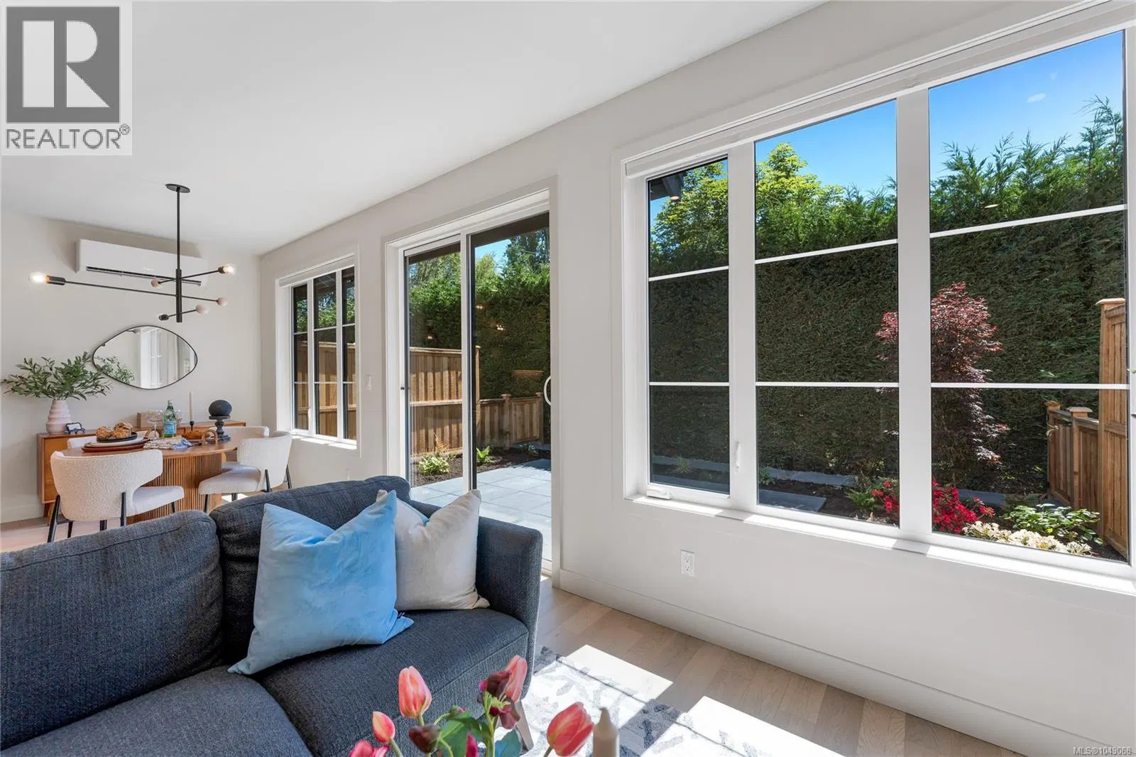 Photo 4 of 73 at #2 – 3333 Henderson Road