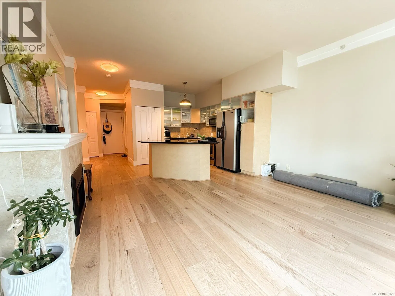 Photo 4 of 20 at #303 – 845 Yates Street
