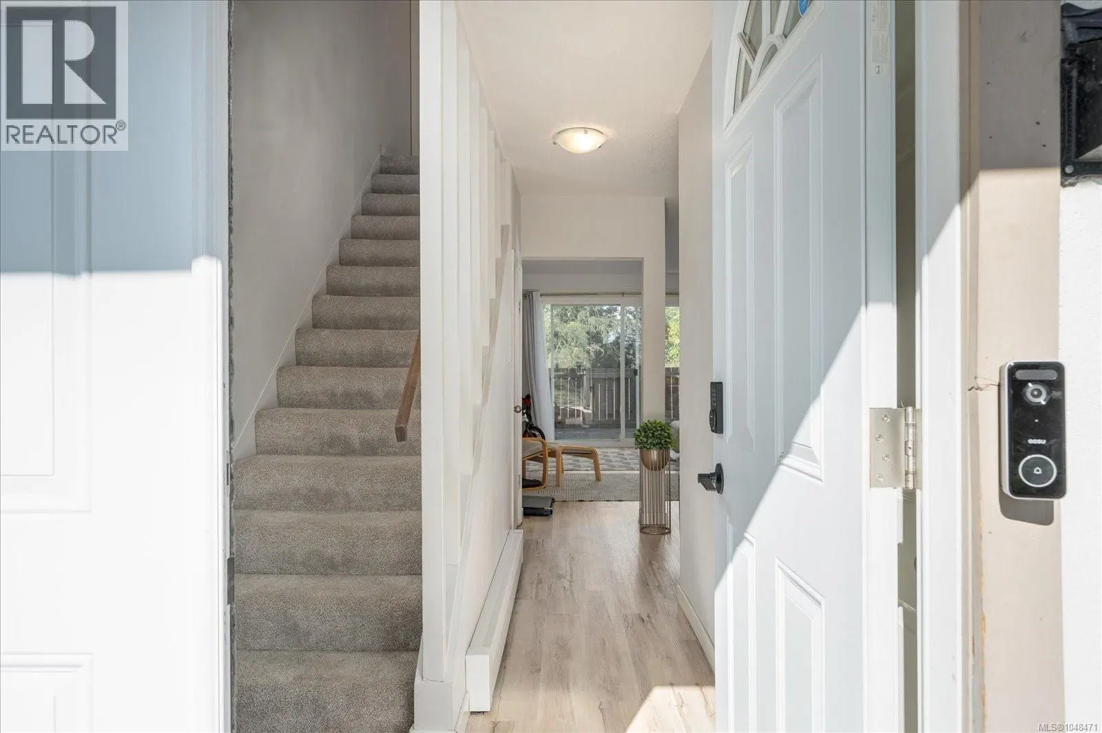 Photo 5 of 32 at 2554 Highland Boulevard