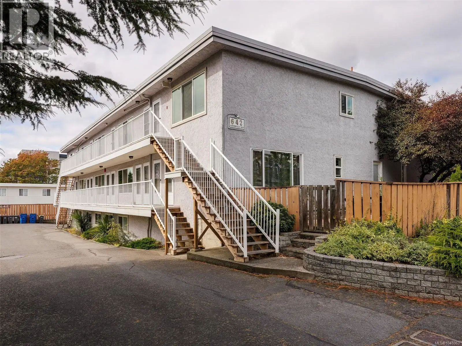 #303 – 642 Admirals Road