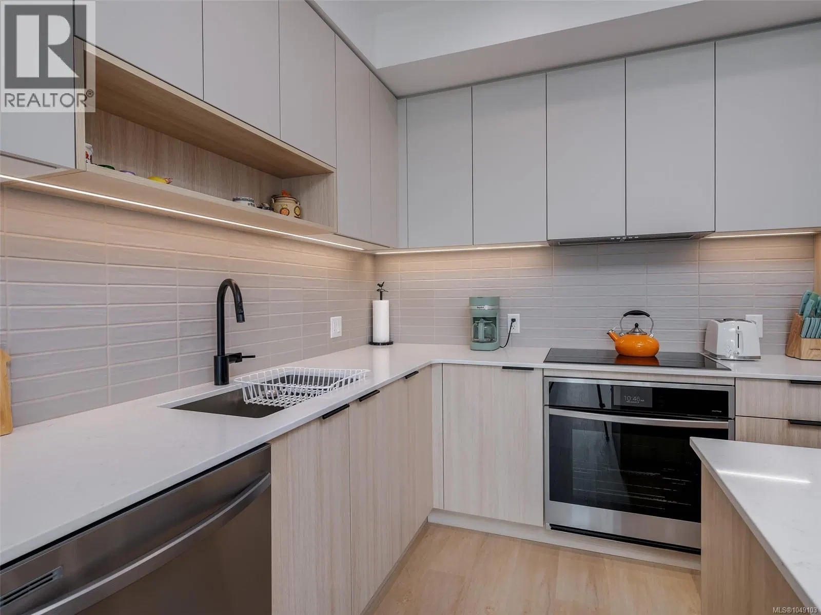 Photo 4 of 35 at #107 – 3564B Ryder Hesjedal Way
