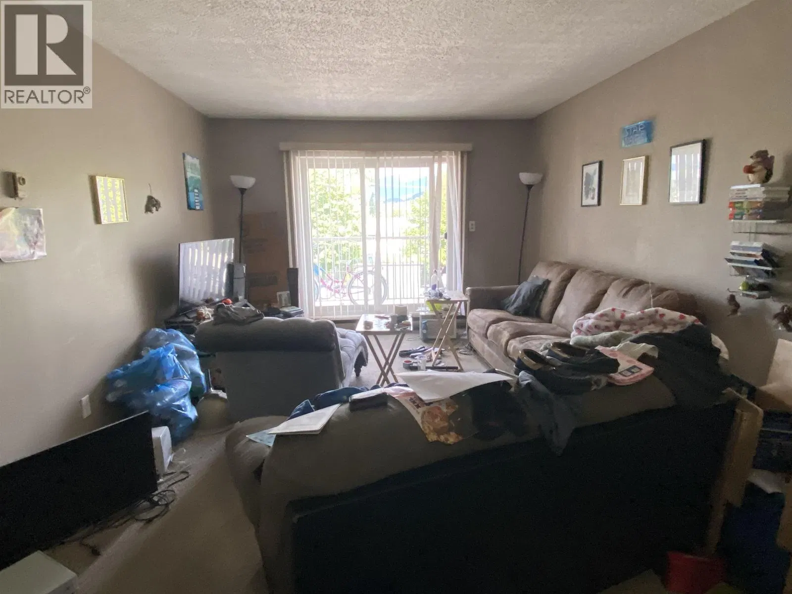 Photo 4 of 9 at #2315 – 2607 PEAR Street