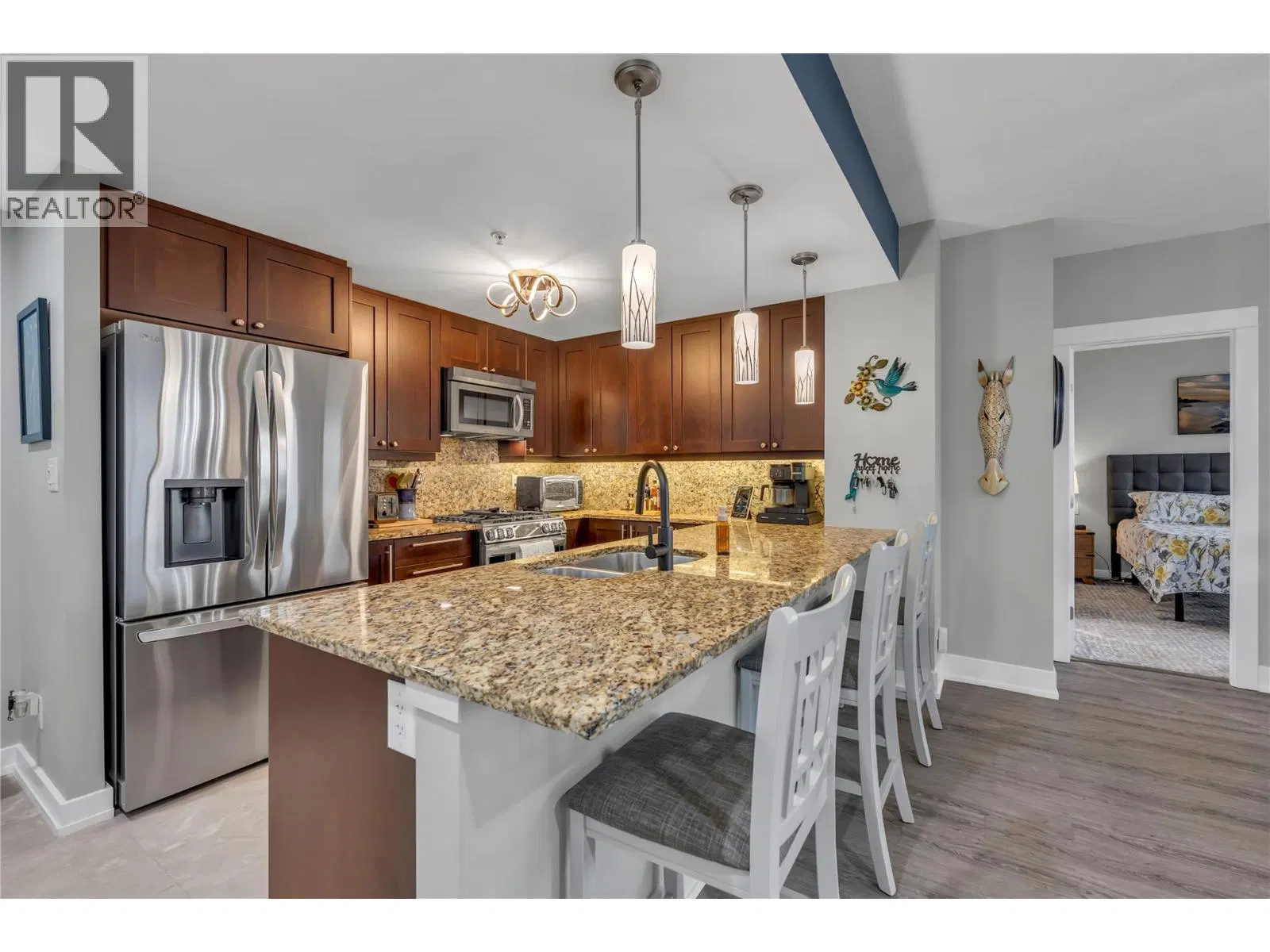 Photo 4 of 49 at #1103 – 75 Martin Street