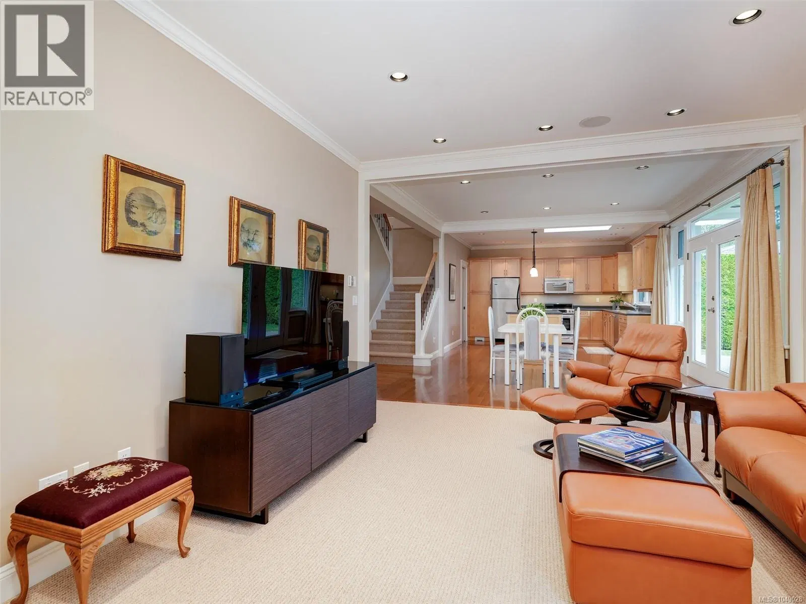 Photo 5 of 38 at 2286 Hazelton Place