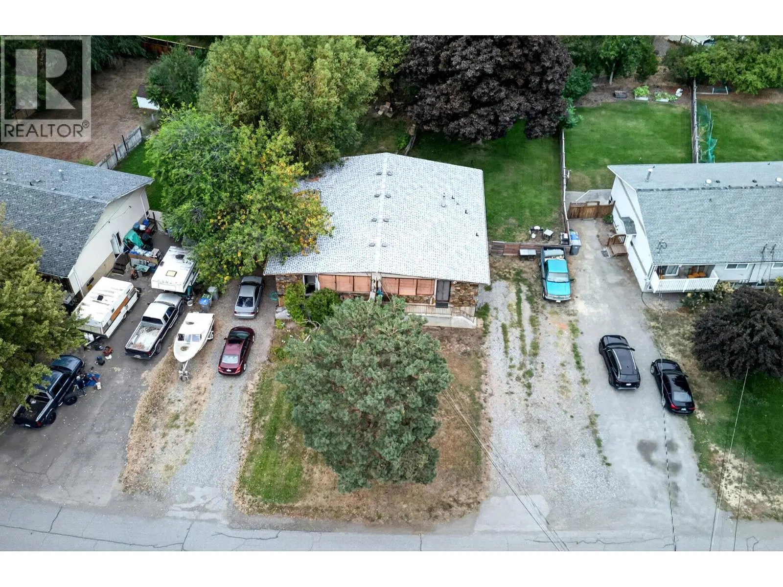Photo 2 of 13 at Overlander Drive
