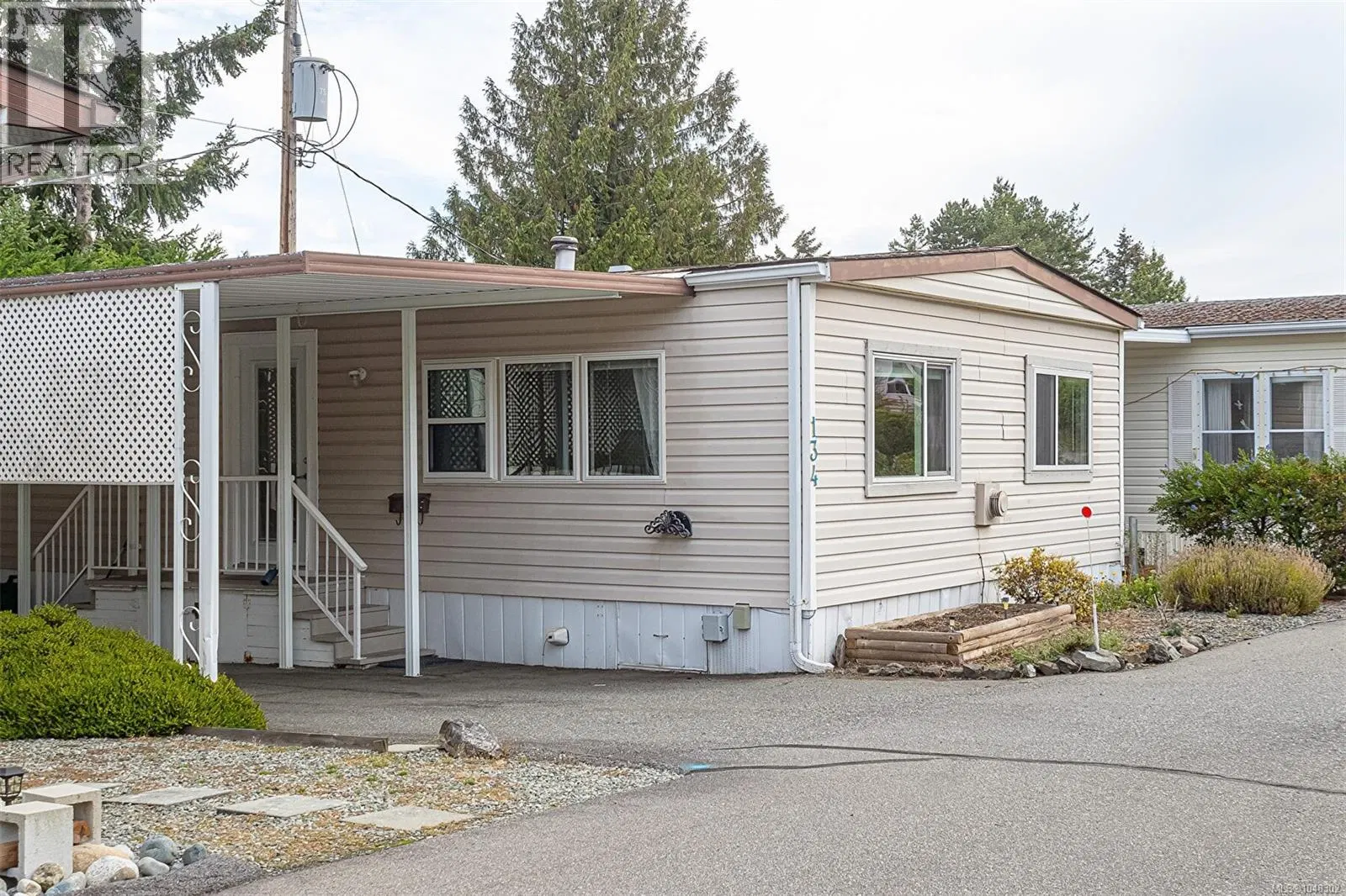 Photo 3 of 42 at #134 – 6325 Metral Drive