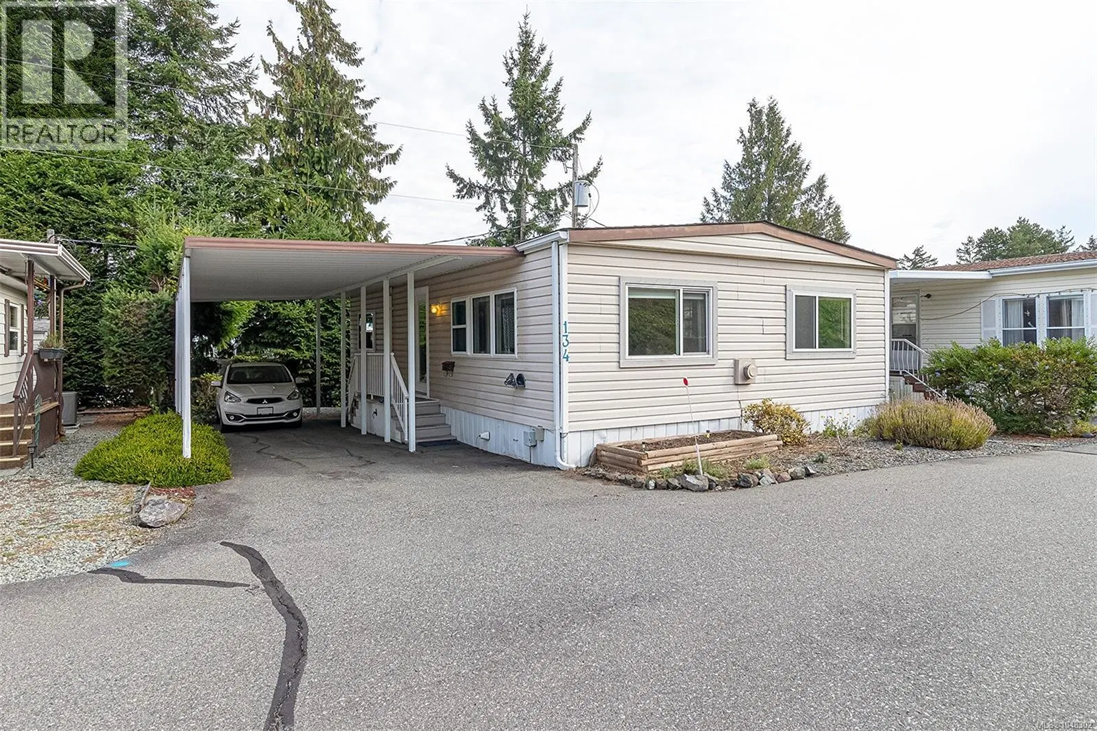 Photo 4 of 42 at #134 – 6325 Metral Drive