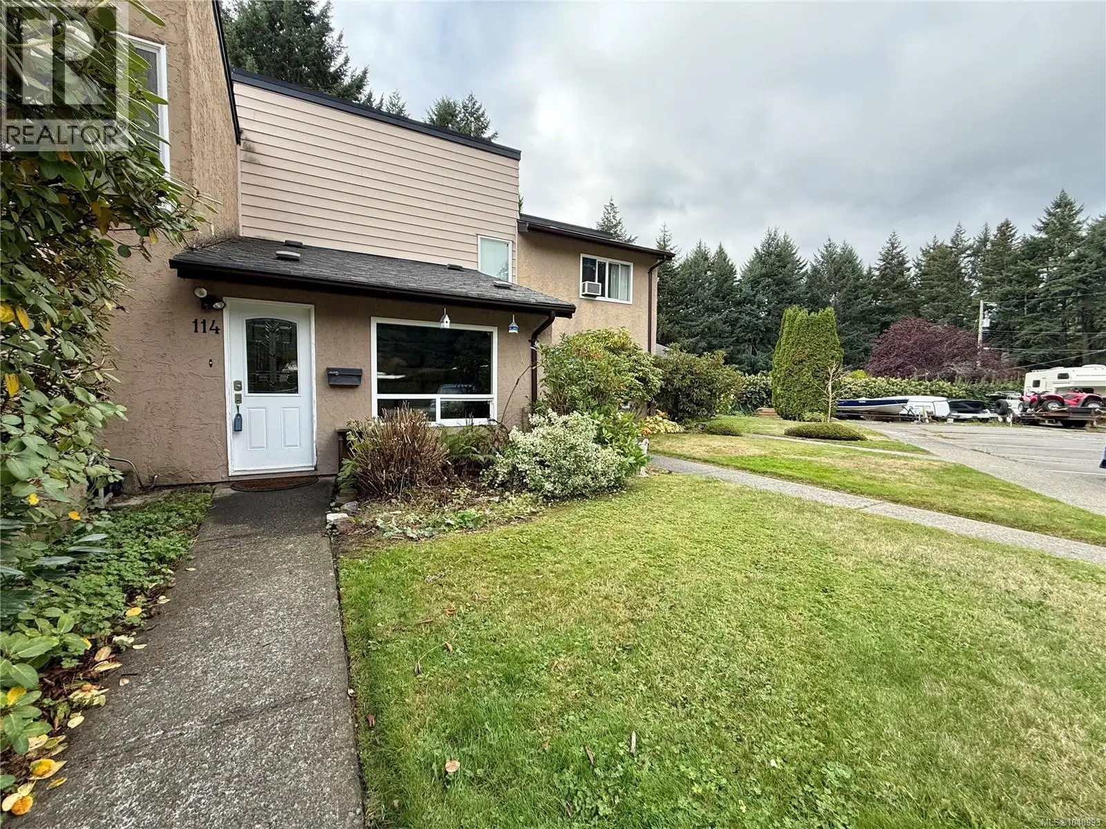 #114 – 2860 Sooke Lake Road