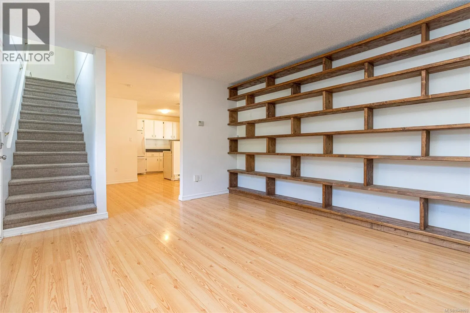 Photo 5 of 27 at #114 – 2860 Sooke Lake Road
