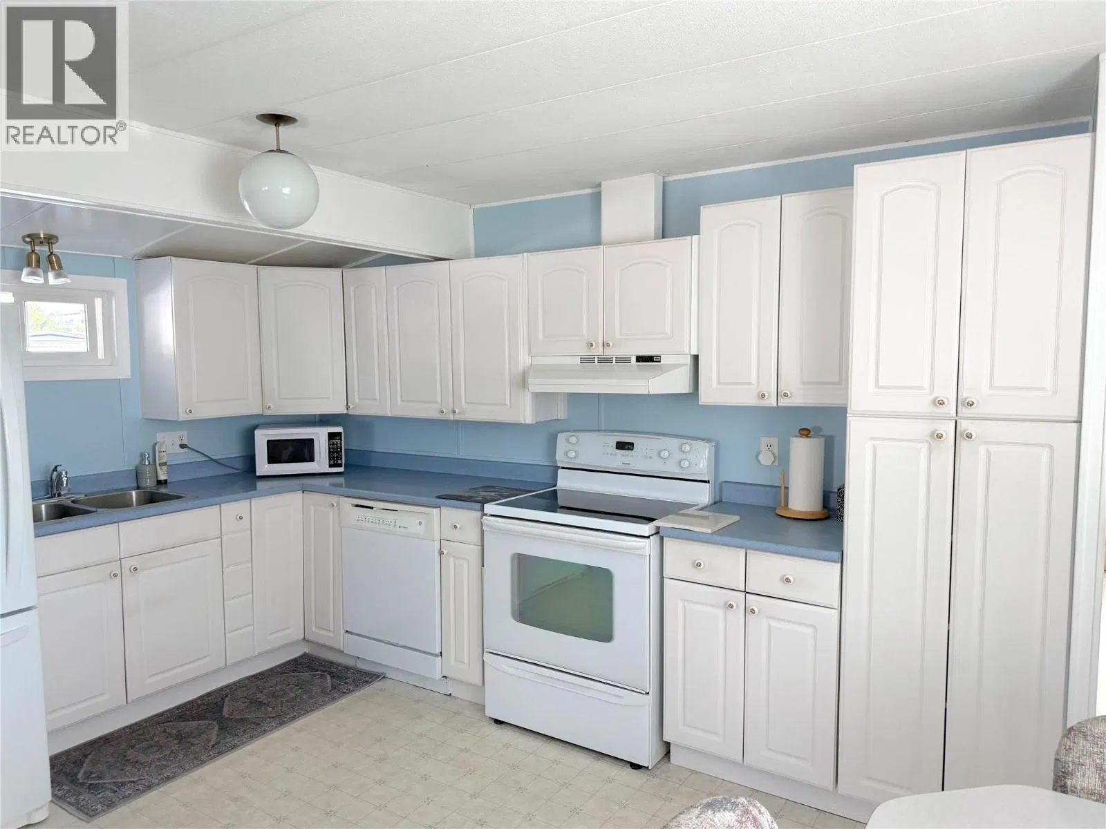 Photo 3 of 40 at #116 – 1133 Findlay Road