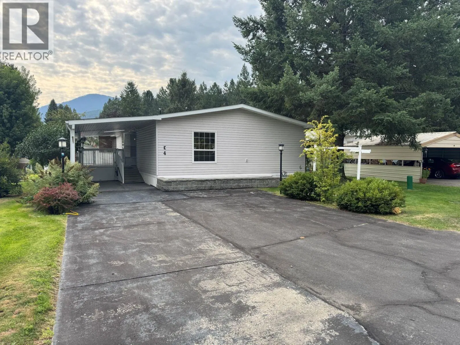 Photo 1 of 39 at E4 – 5455 Almond Gardens Road