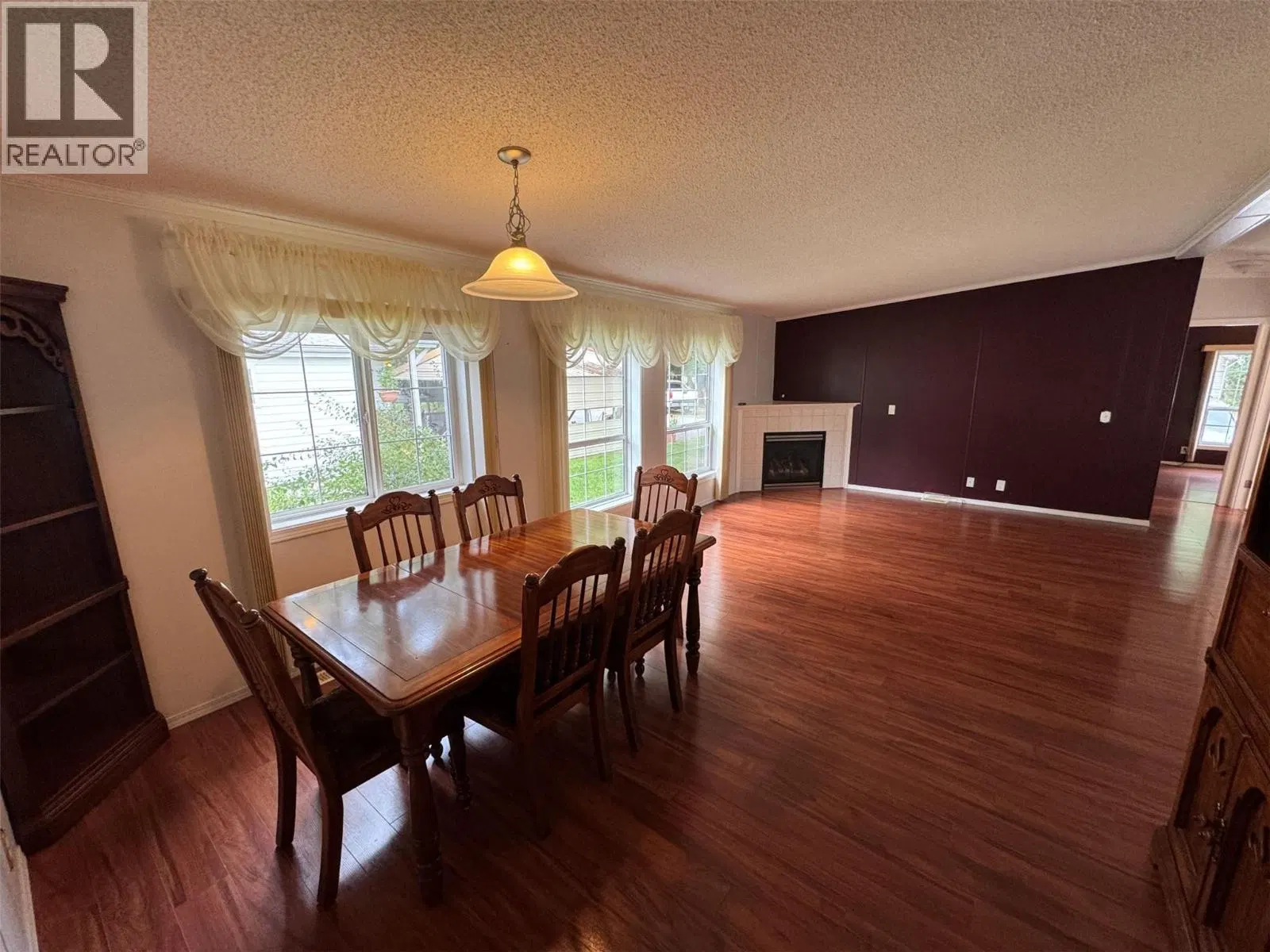 Photo 5 of 39 at E4 – 5455 Almond Gardens Road