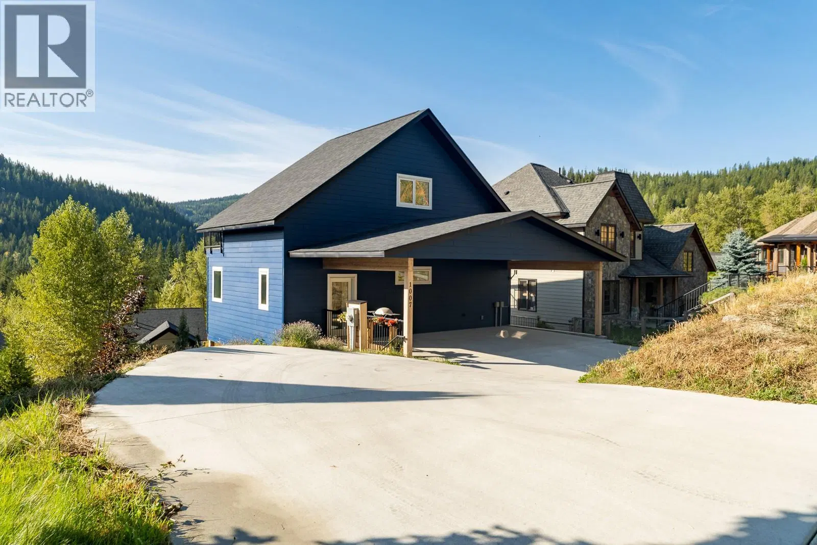 Photo 2 of 49 at 1007 Silvertip Road