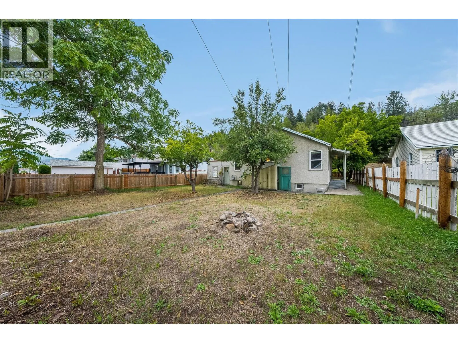 Photo 3 of 34 at 2258 Eighth Avenue