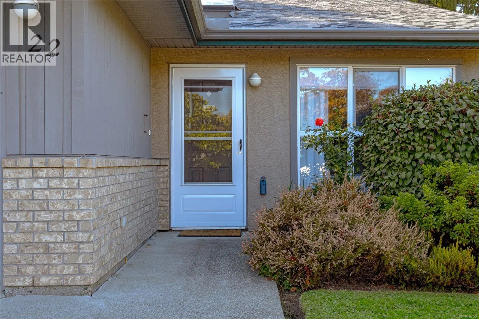 Photo 3 of 32 at #22 – 1473 Garnet Road