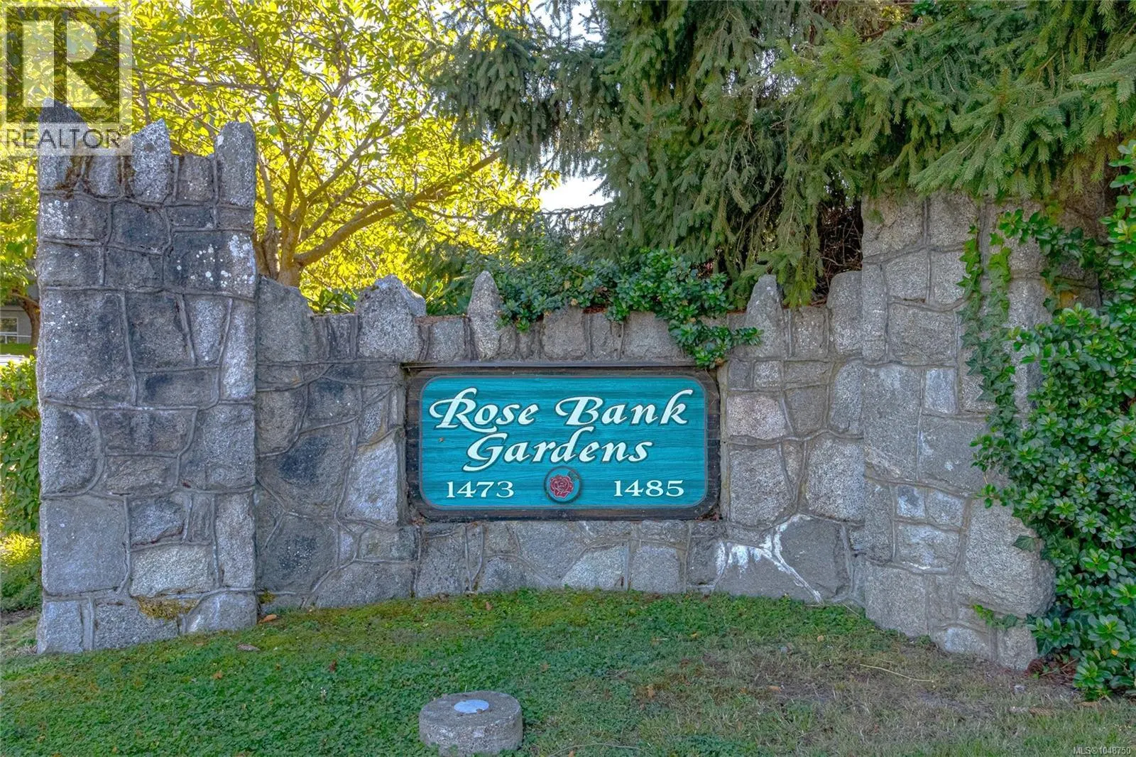 Photo 4 of 32 at #22 – 1473 Garnet Road